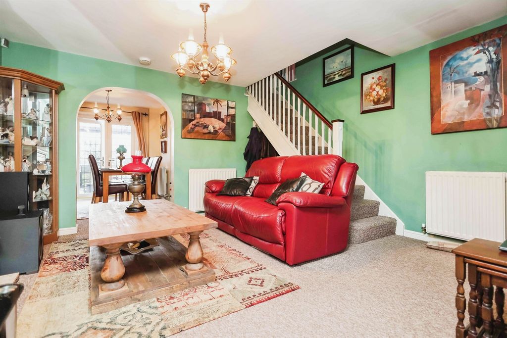 Property photo 3 of 17