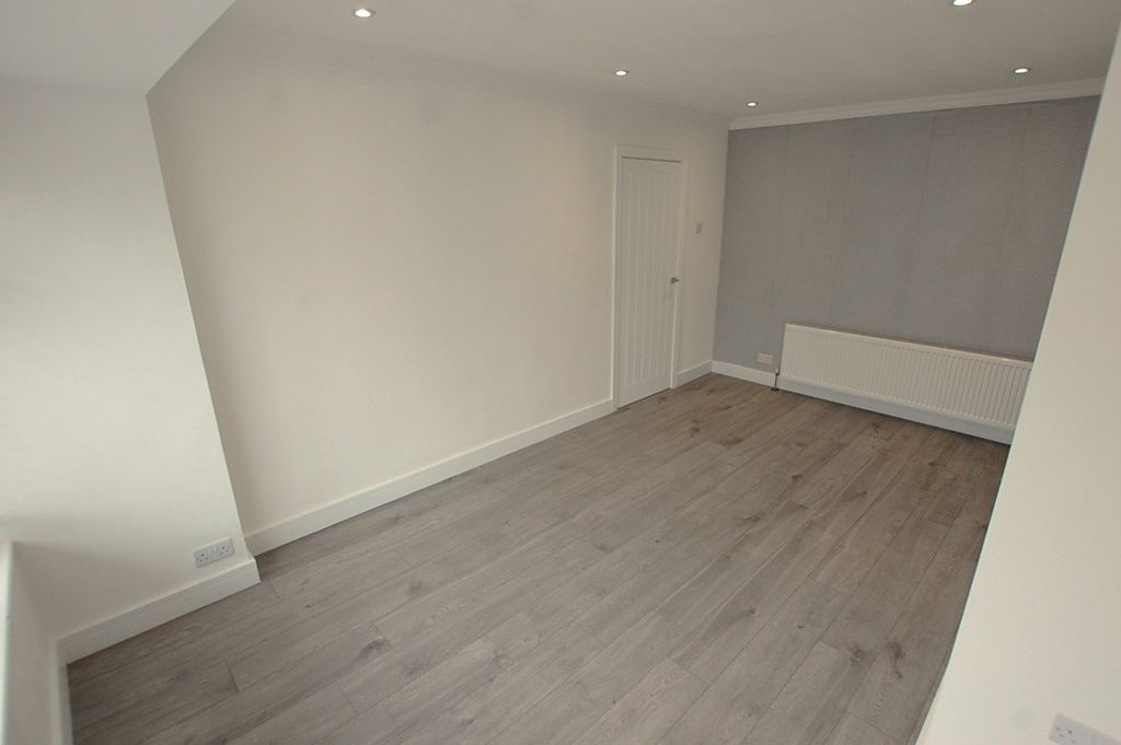 Property photo 3 of 15 Picture No. 03