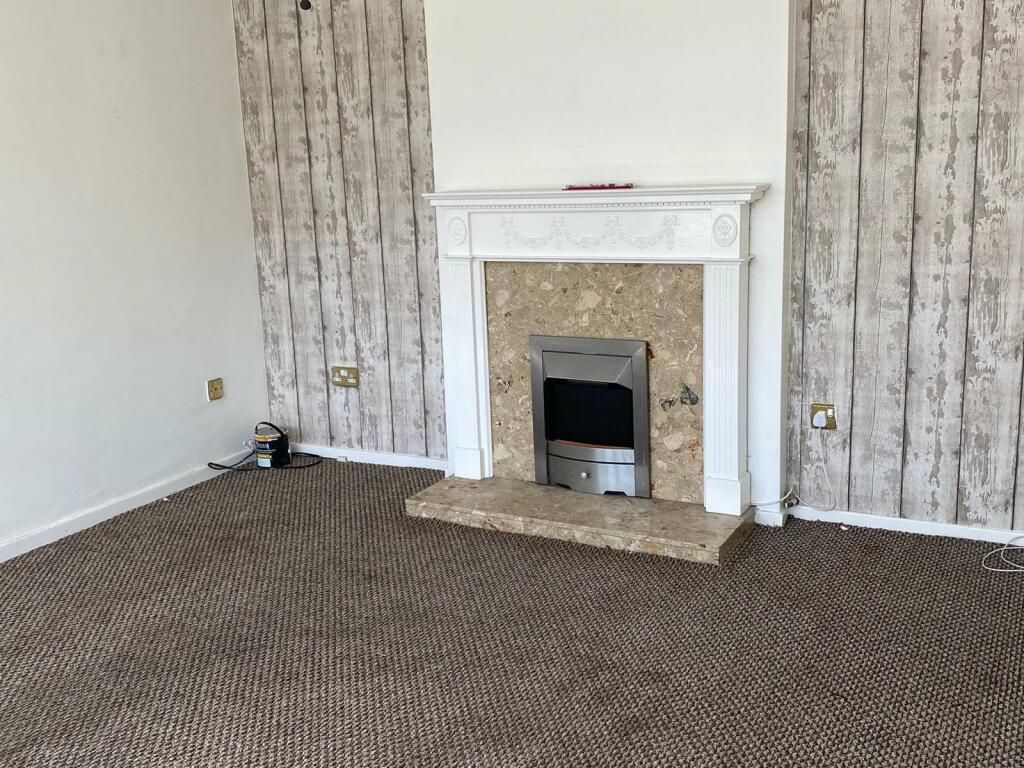 Property photo 2 of 8 Photo 1