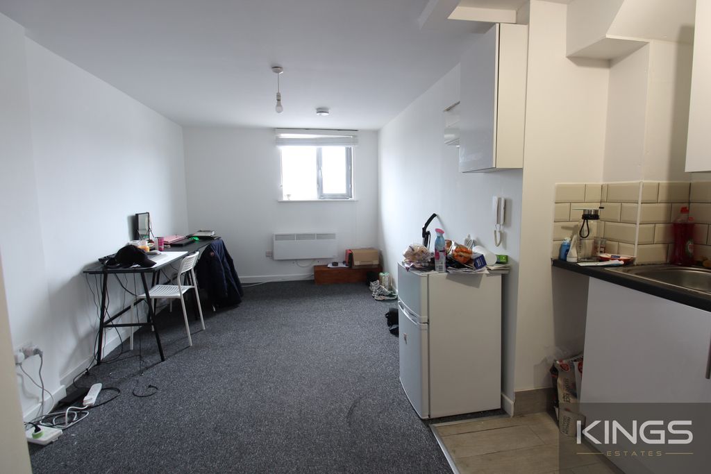Property photo 1 of 4
