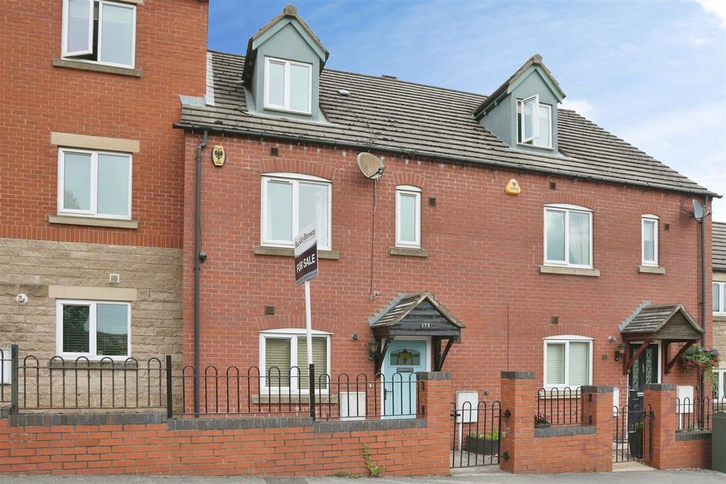 4 bed town house for saleEakring Road, Mansfield NG18