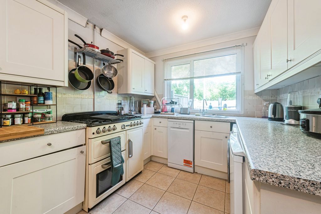 Property photo 2 of 15 Kitchen