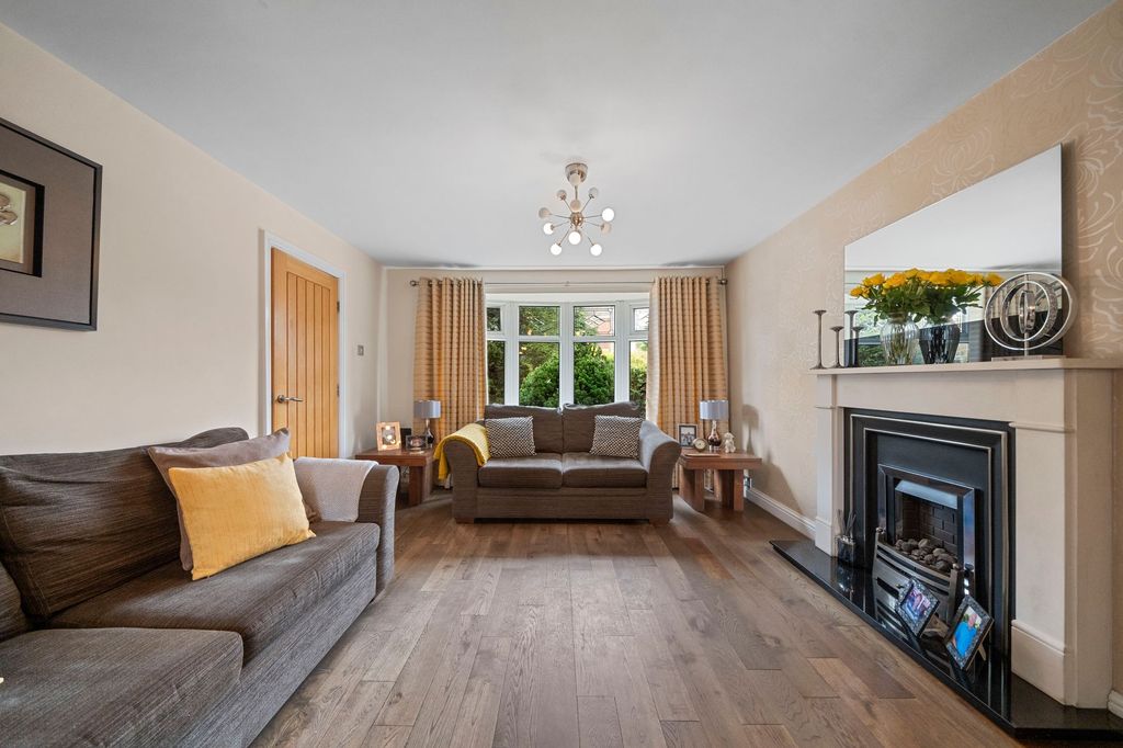 Property photo 2 of 23