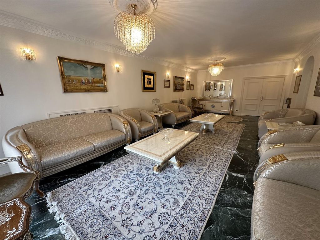 Property photo 2 of 3 18922309.Jpg