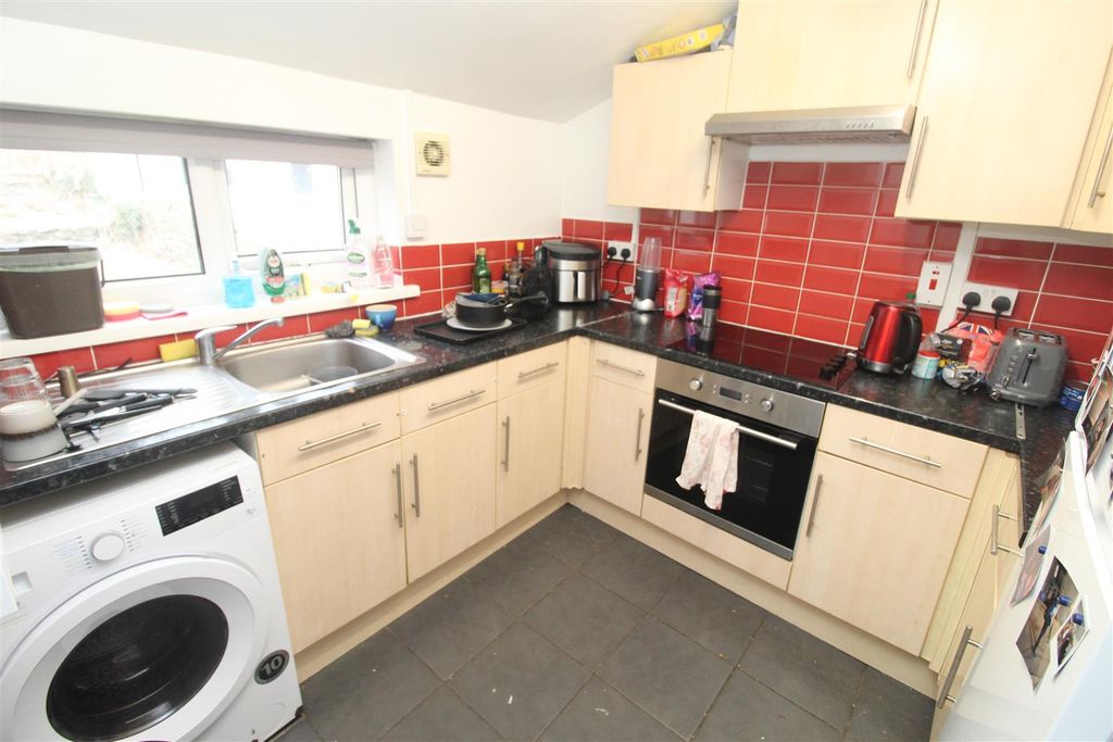 Property photo 2 of 11 Img_1126.Jpg