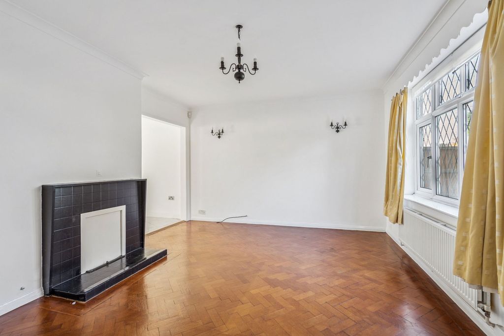 Property photo 3 of 22