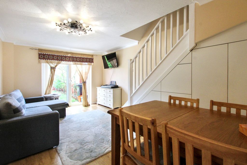 Property photo 2 of 16