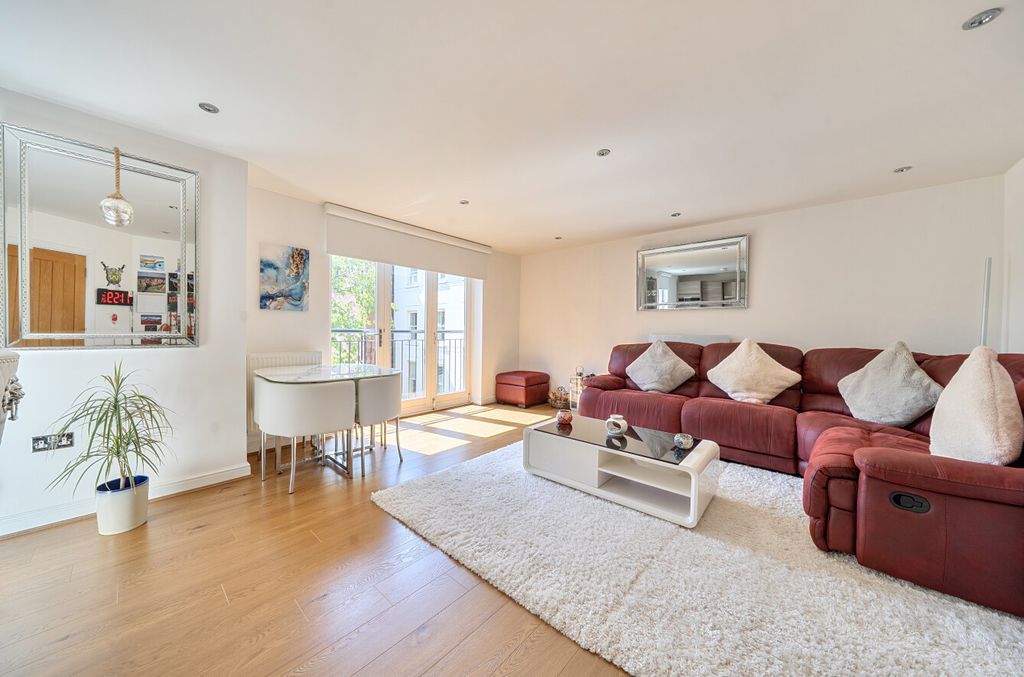 Property photo 1 of 20 1465131-21-6A1582...