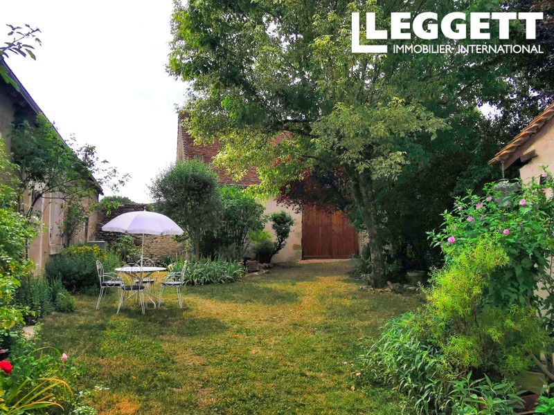 Property photo 2 of 10
