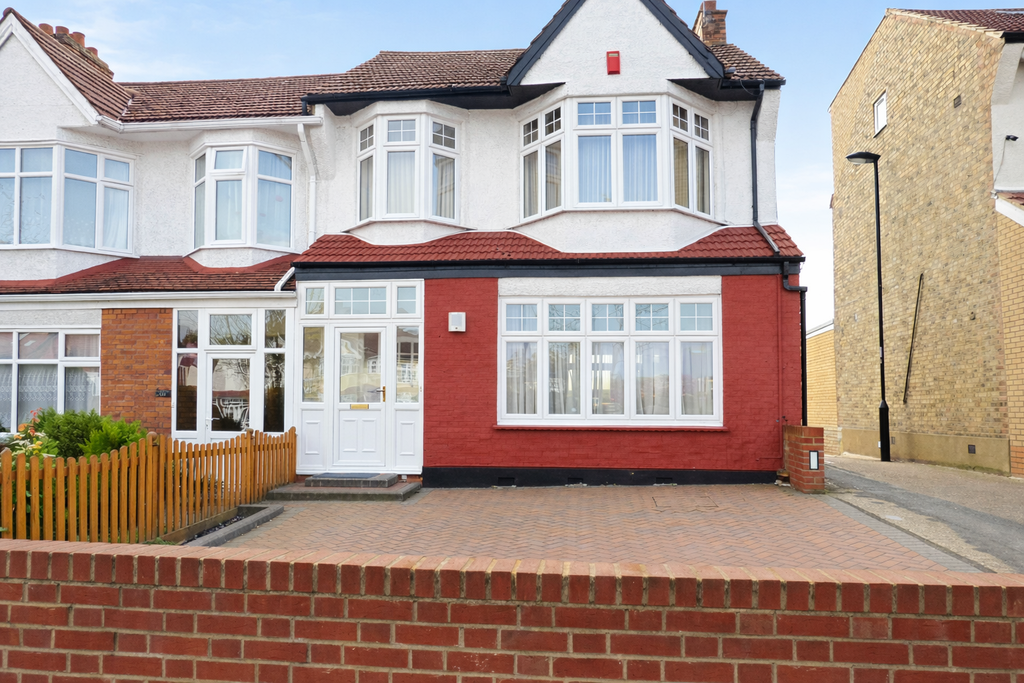 Property photo 1 of 11
