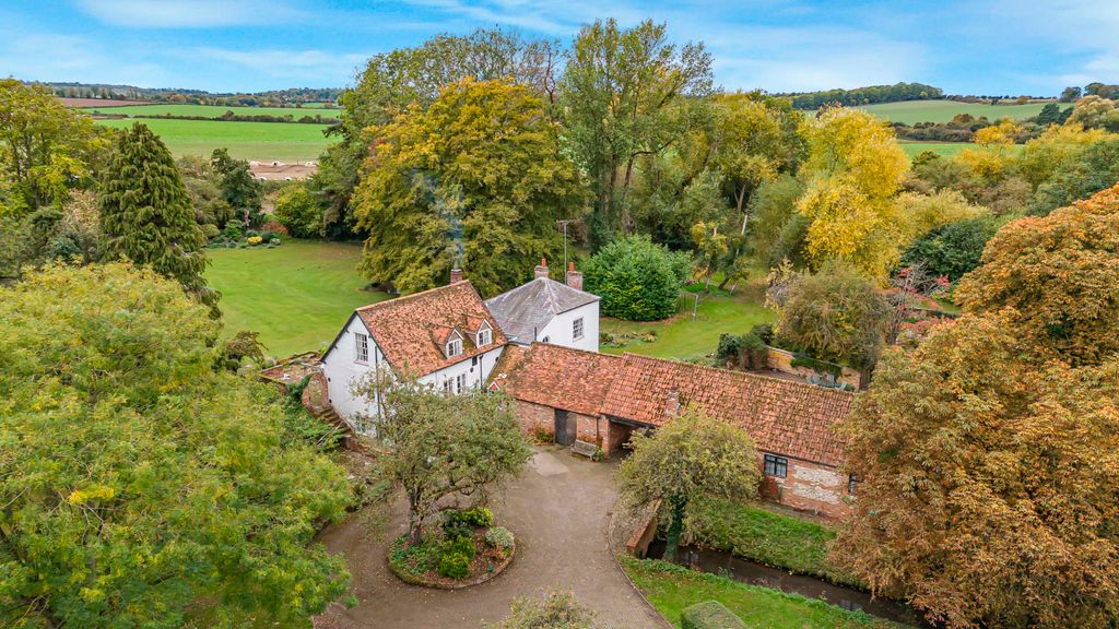 Property photo 2 of 16