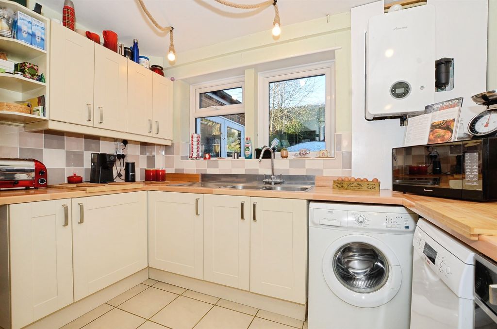 Property photo 2 of 20