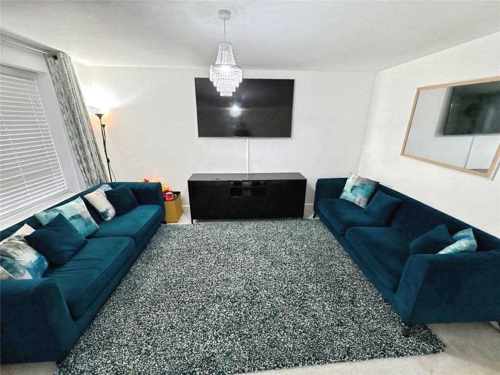 Property photo 2 of 19 Picture No. 05