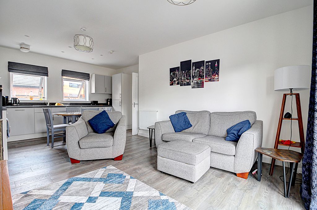 Property photo 3 of 15 Lounge Dining Room
