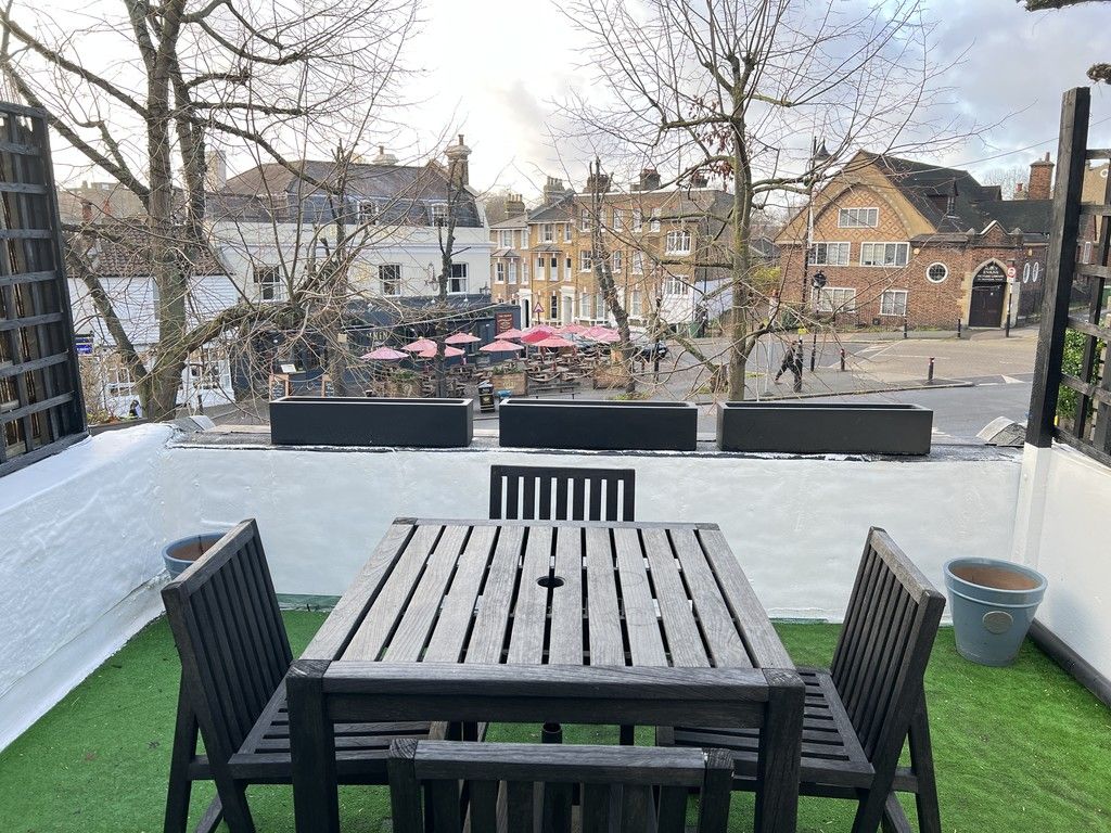 Property photo 1 of 31