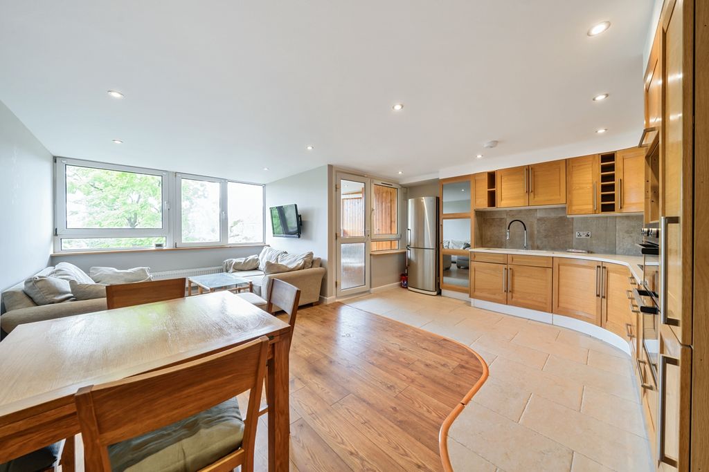 Property photo 1 of 16 1154009 (16)