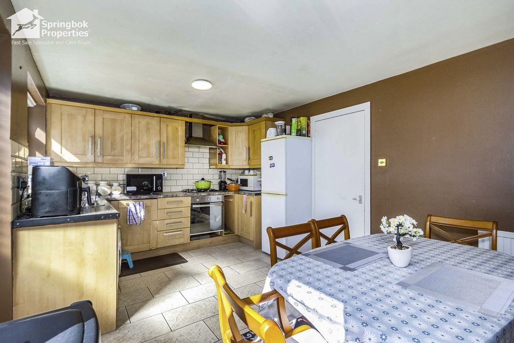 Property photo 3 of 12 Image 2