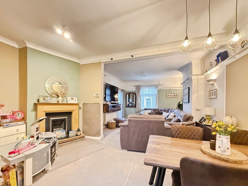 Property photo 3 of 23 4967324