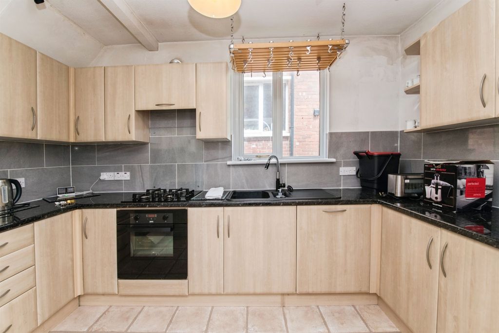 Property photo 2 of 19