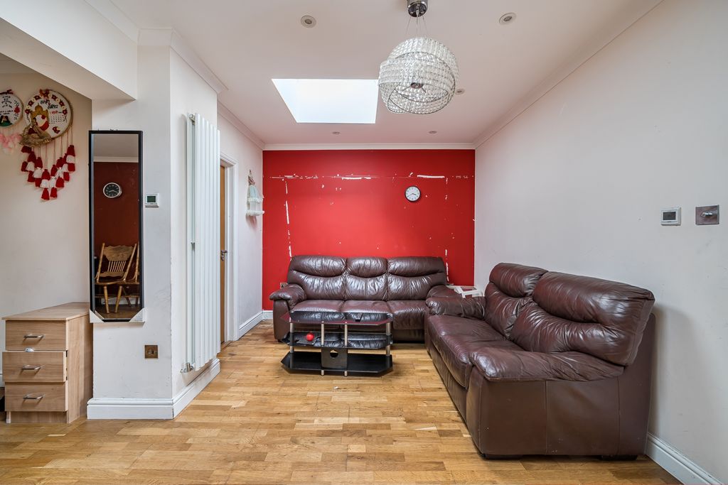 Property photo 3 of 17 Photo 14