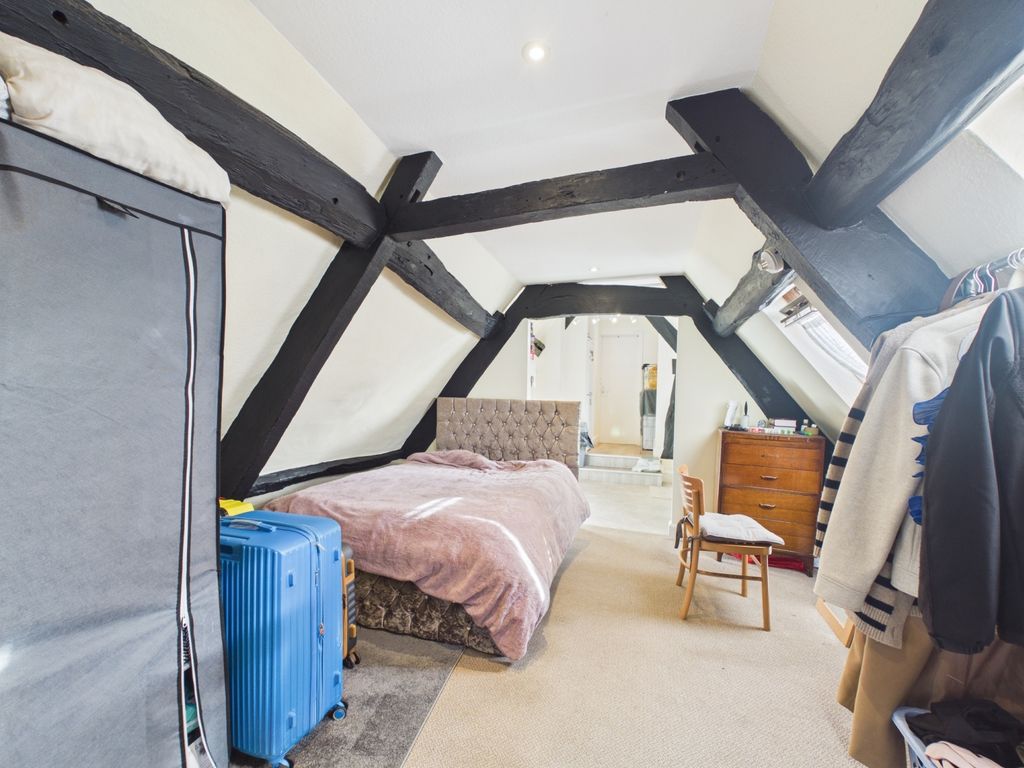 Property photo 2 of 8 Cam01791G0-Pr0221-Still001