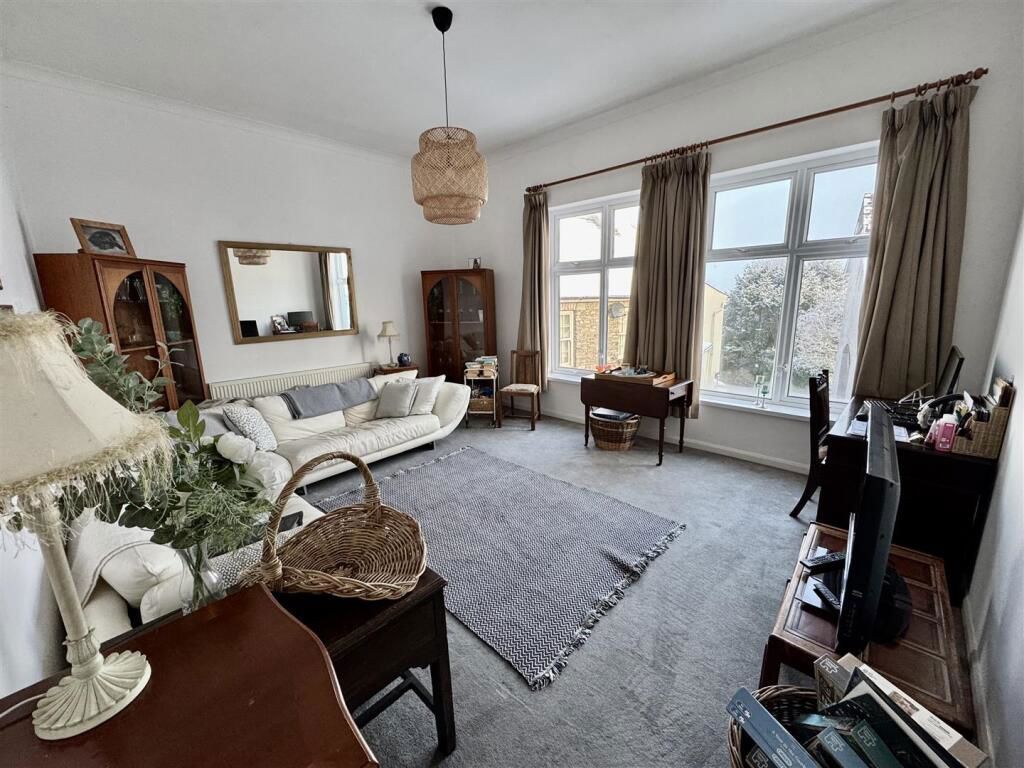 Property photo 3 of 21