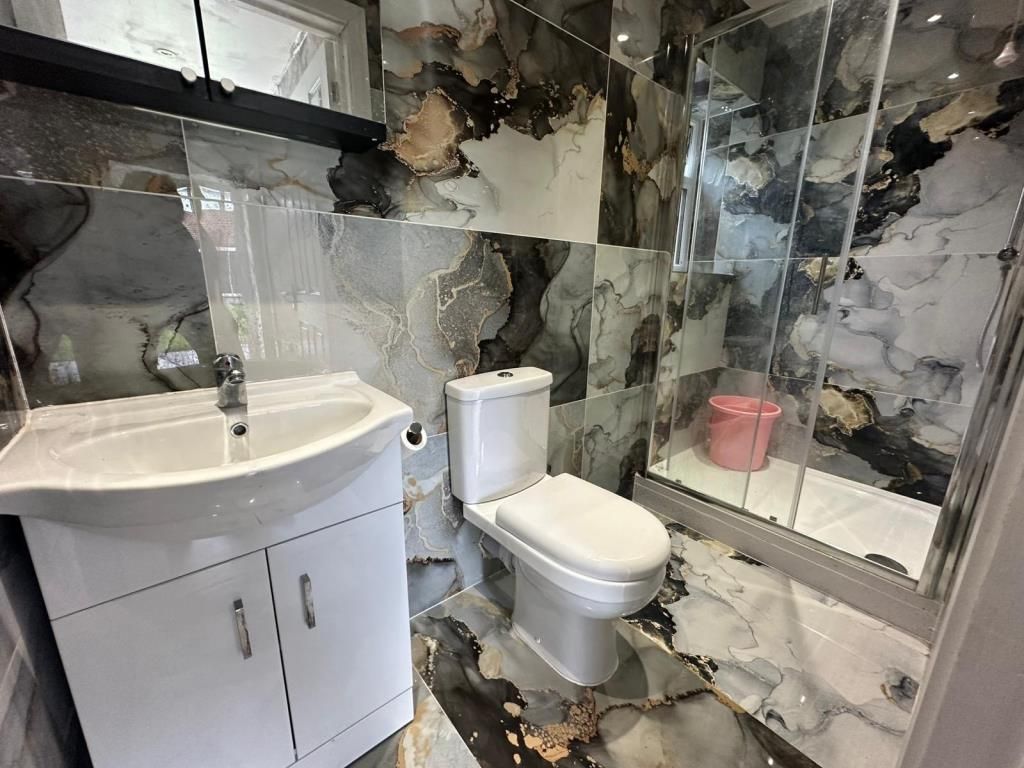 Property photo 3 of 5 Bathroom