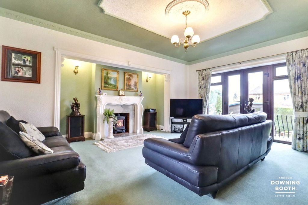 Property photo 3 of 51