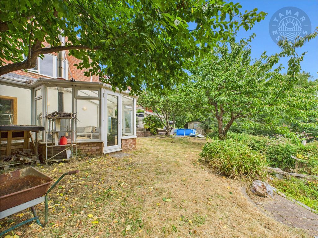 Property photo 3 of 14 Garden
