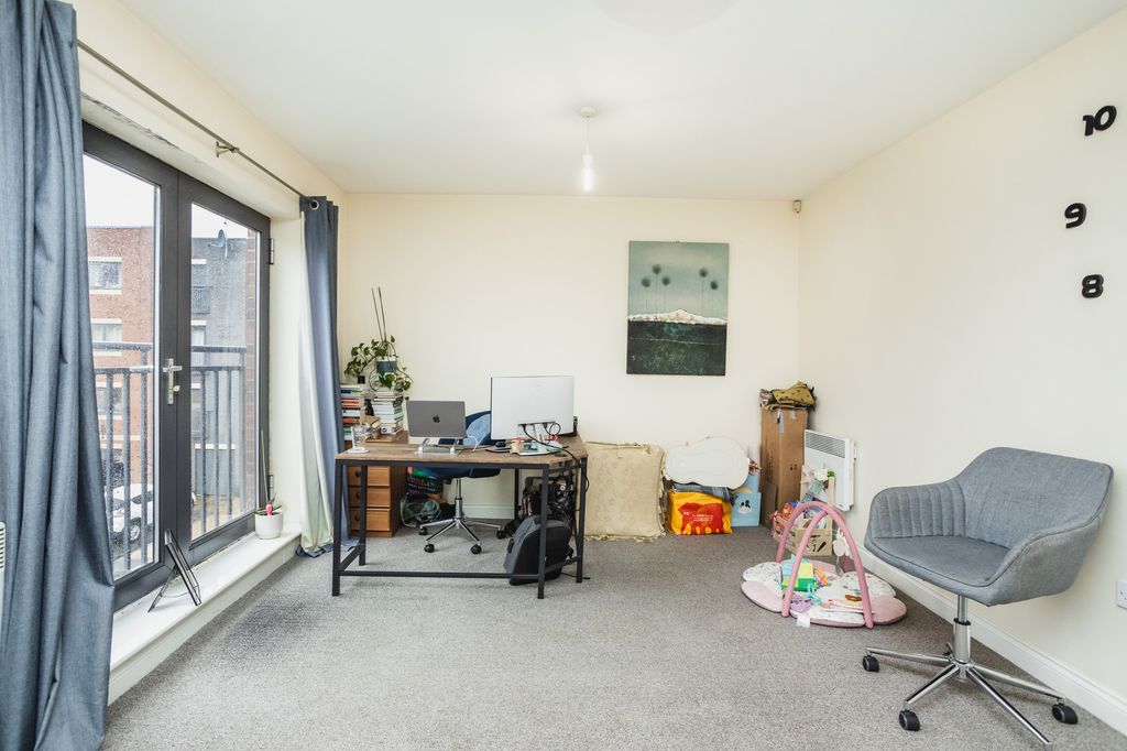 Property photo 2 of 24