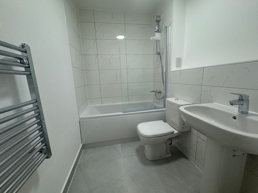 Property photo 3 of 5 Bathroom