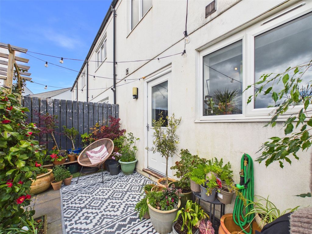 Property photo 2 of 25 Picture No. 21