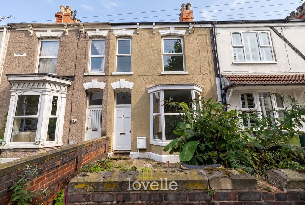 Property photo 1 of 27