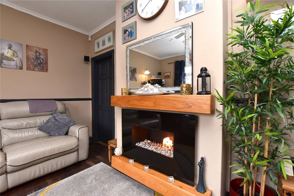 Property photo 3 of 24 Picture No. 09