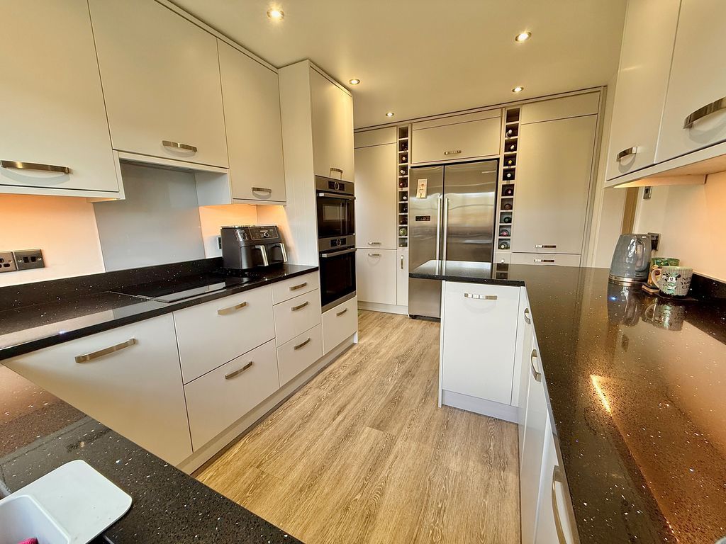 Property photo 2 of 44 Photo 10