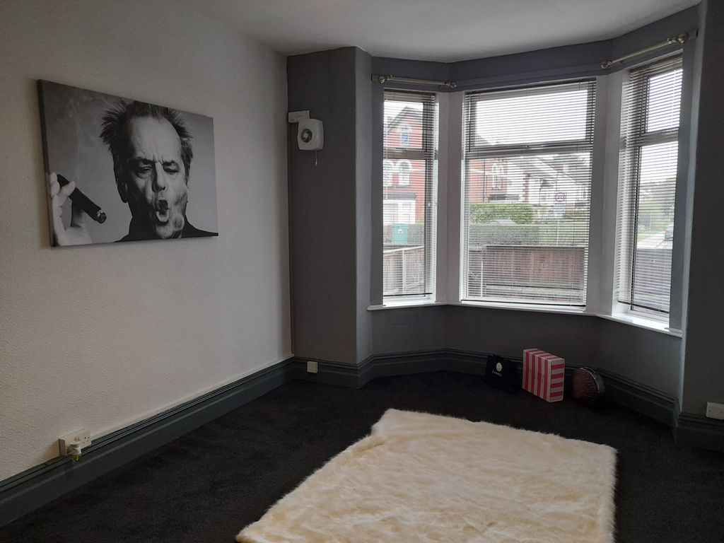 Property photo 3 of 27