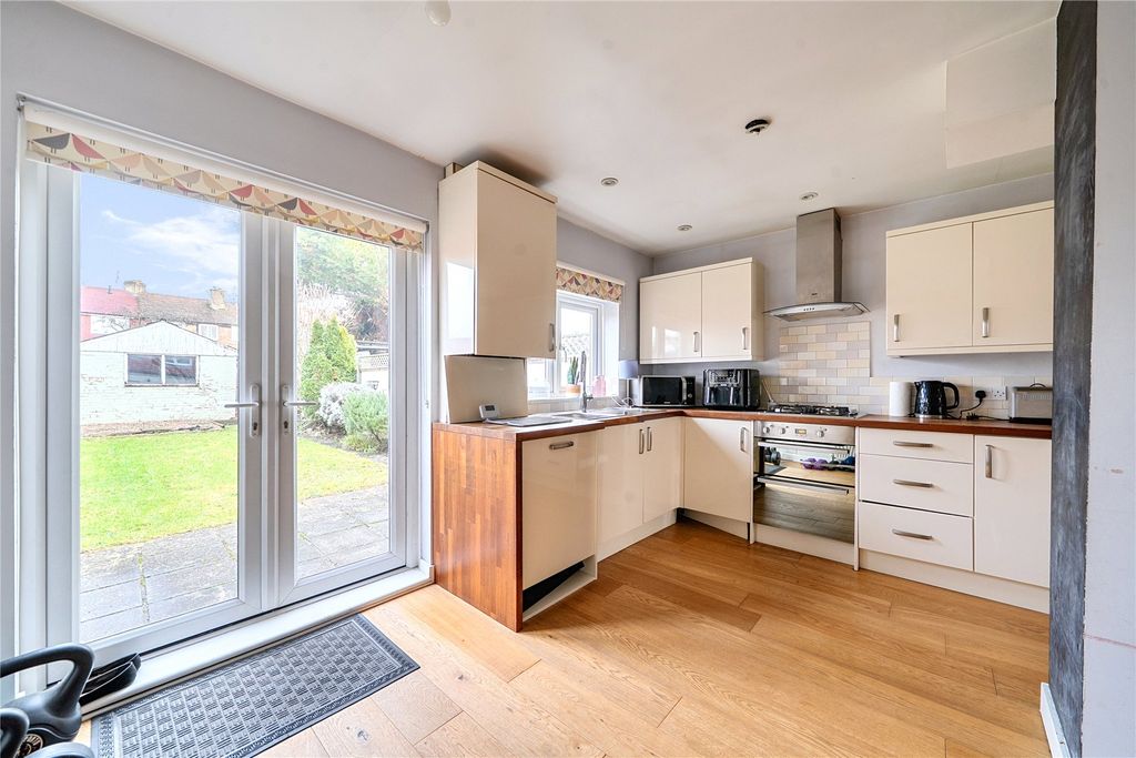 Property photo 2 of 10 Picture No. 04