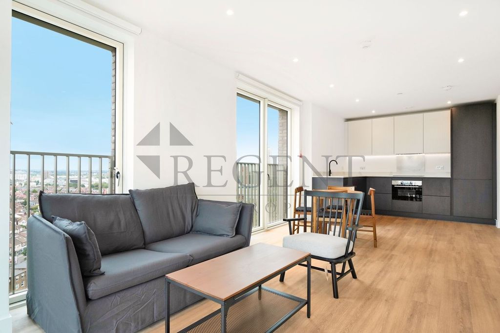 Property photo 3 of 16 Open Plan