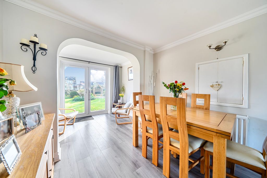 Property photo 3 of 18 14259642069B146B4c51Bb