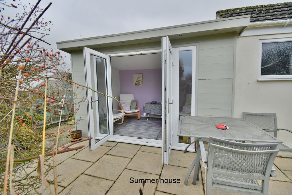 Property photo 3 of 21