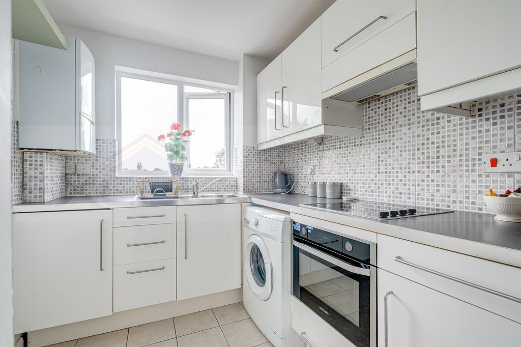 Property photo 3 of 6 Dsc02697Hdr