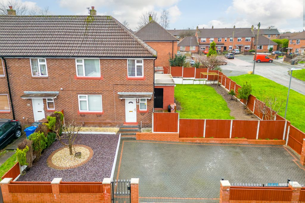 Property photo 2 of 17