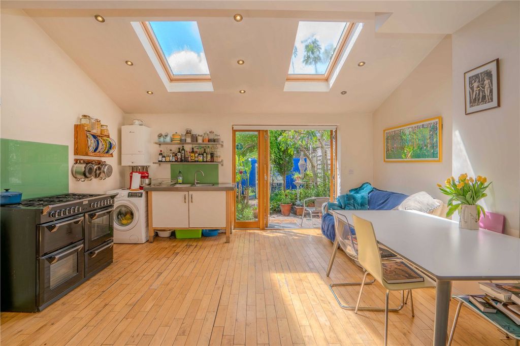 Property photo 2 of 17 Picture No. 40