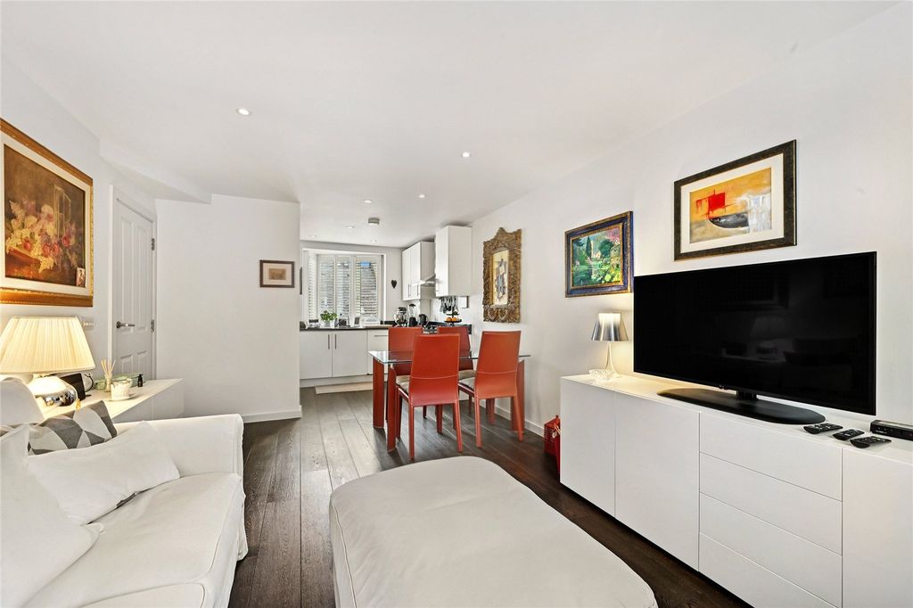 Property photo 1 of 14 Kitchen/Dining Area