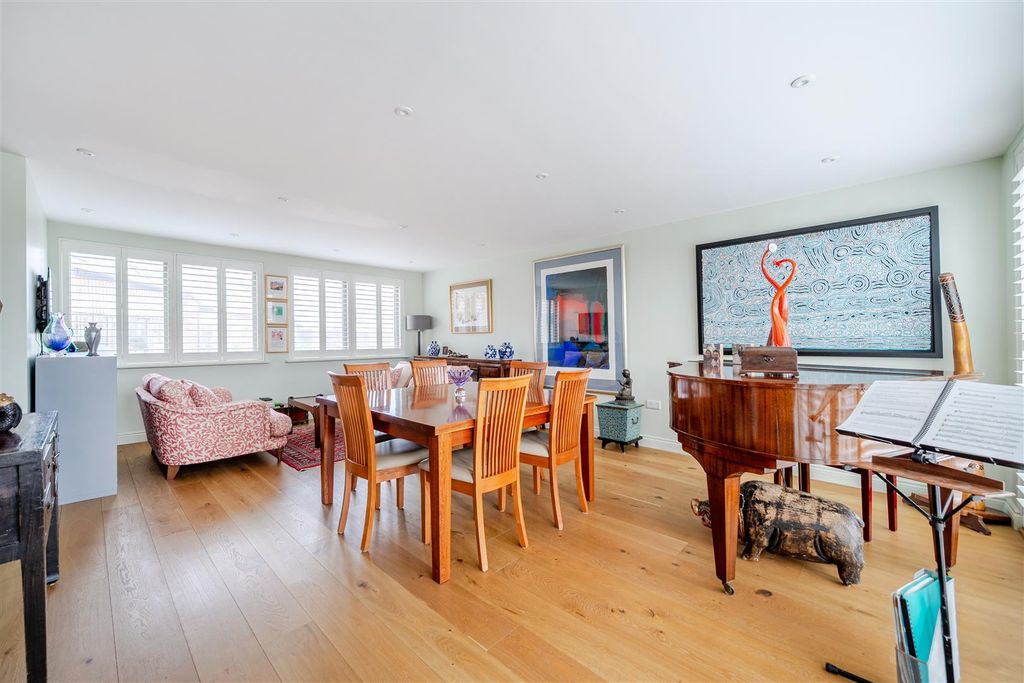 Property photo 2 of 28 Open Plan Sitting/Dining Area
