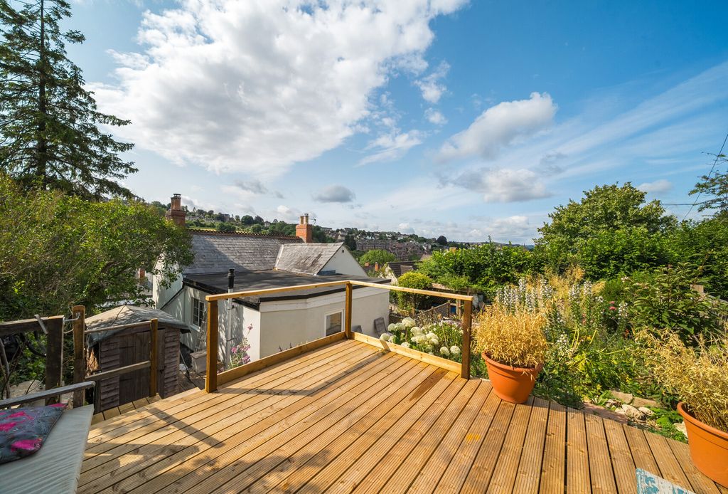 Property photo 3 of 21 1324480-4-6874cd1...