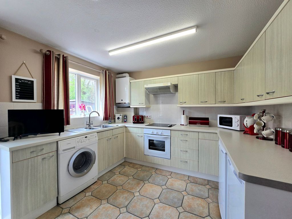 Property photo 3 of 23 Kitchen/Diner