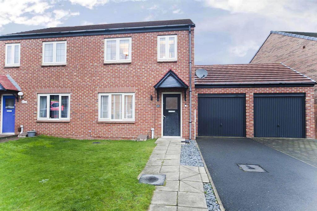 Property photo 1 of 21