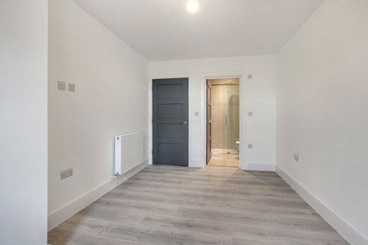 Property photo 2 of 15 Bedroom