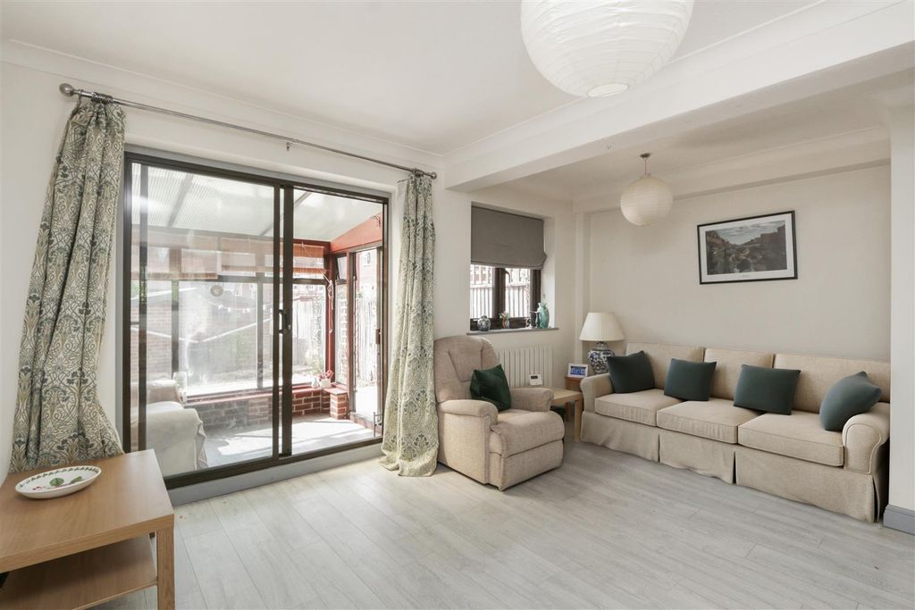 Property photo 3 of 17 Rt_Wt_Bxh_T_Job161_48d Main Road_24_27082025212846